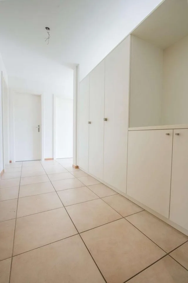 Ampio appartamento in un ambiente verde – foto 3 di 10