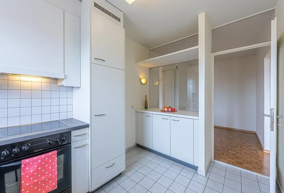 2 Zimmer-Wohnung in der Nähe des Kantonsspital / Uni – Foto 3 von 12