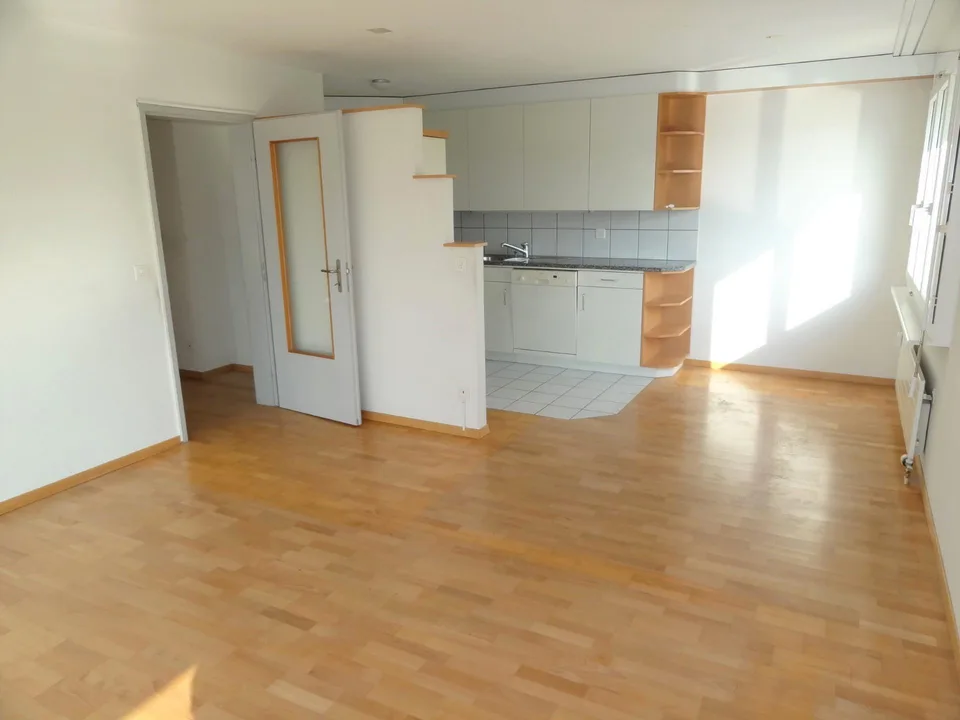 2 Zimmer-Wohnung mit super Aussicht! – Foto 3 von 8