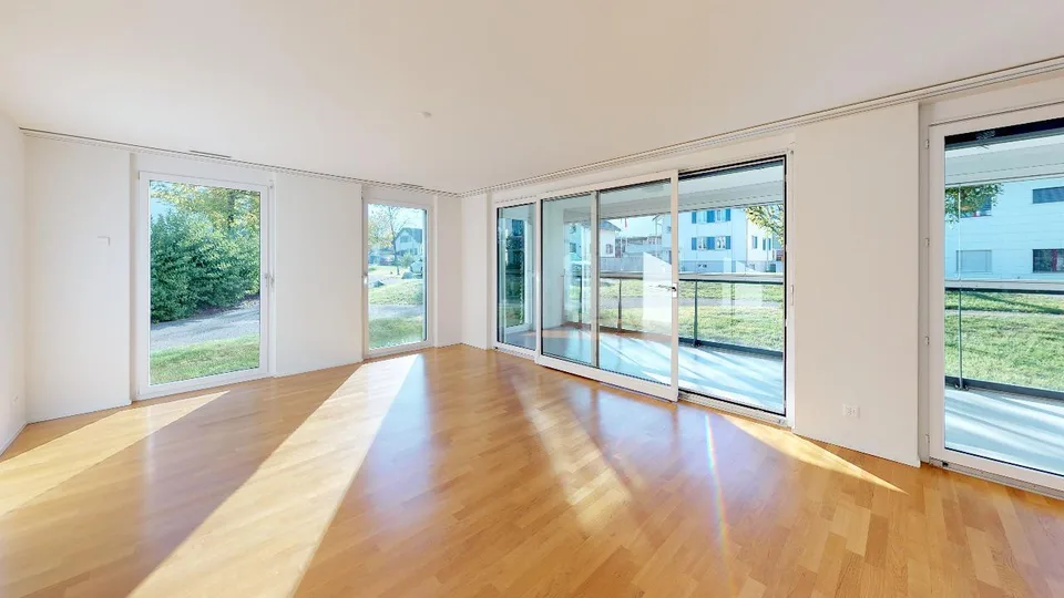 Grosszügige Wohnung mit Wintergarten in Lachen SZ! – Foto 3 von 10