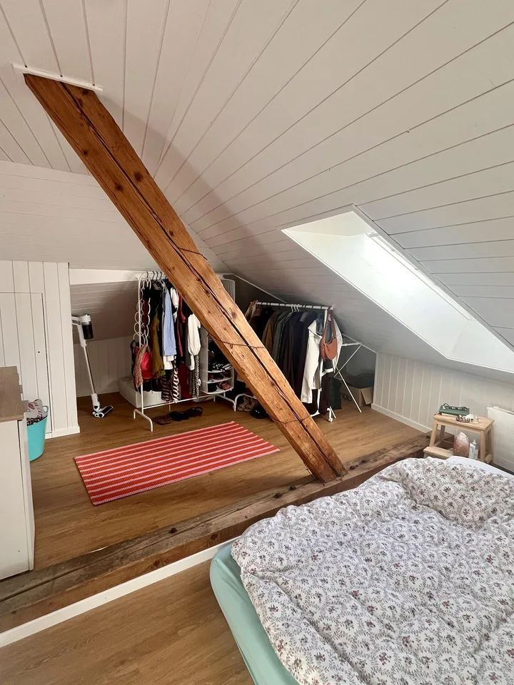 Charmante 2.5 - Zimmerdachwohnung – Foto 4 von 8