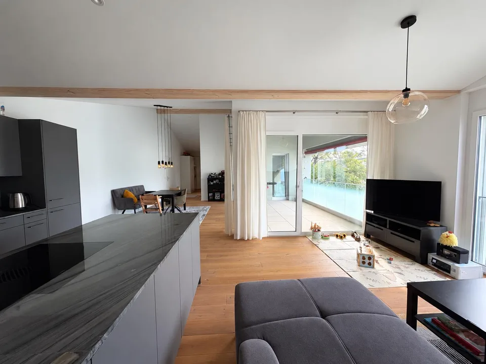 Moderne 3.5-Zimmer-Wohnung im Eigentumsstandard – Foto 2 von 12