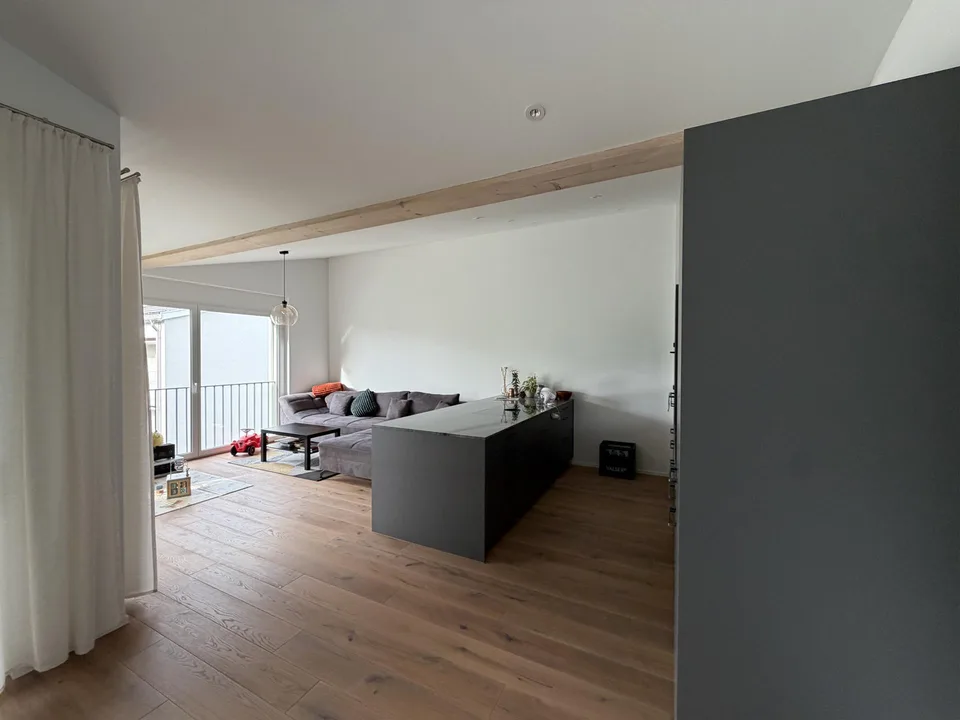Moderne 3.5-Zimmer-Wohnung im Eigentumsstandard – Foto 3 von 12
