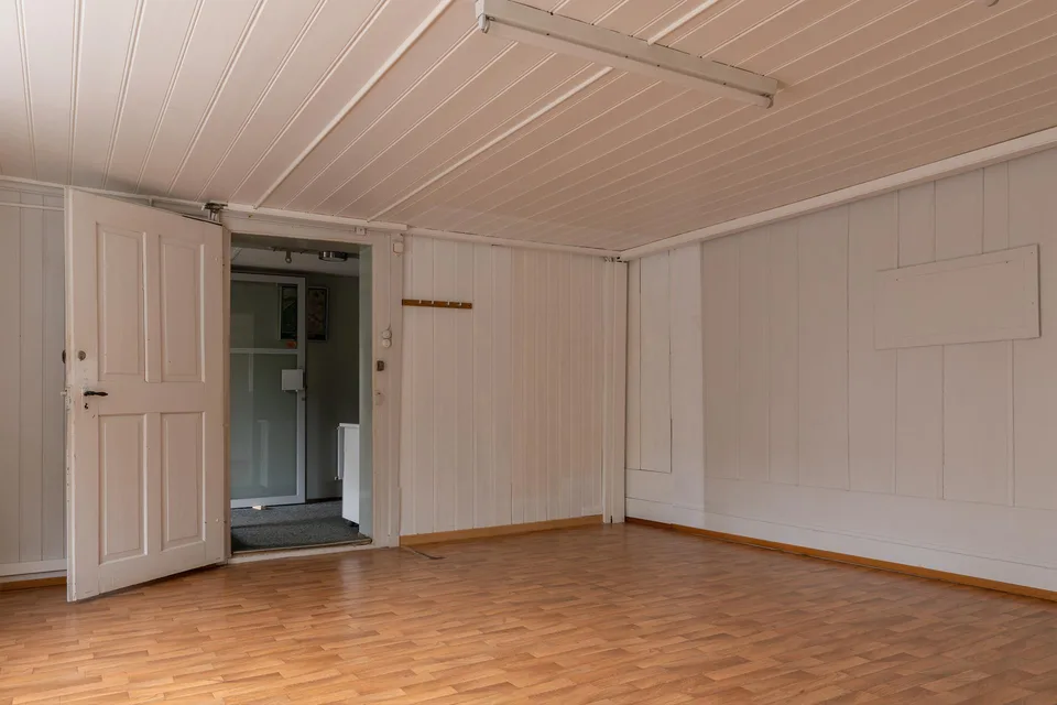 Attraktiver Gewerberaum mit Schaufenster an zentraler Lage – Foto 4 von 5