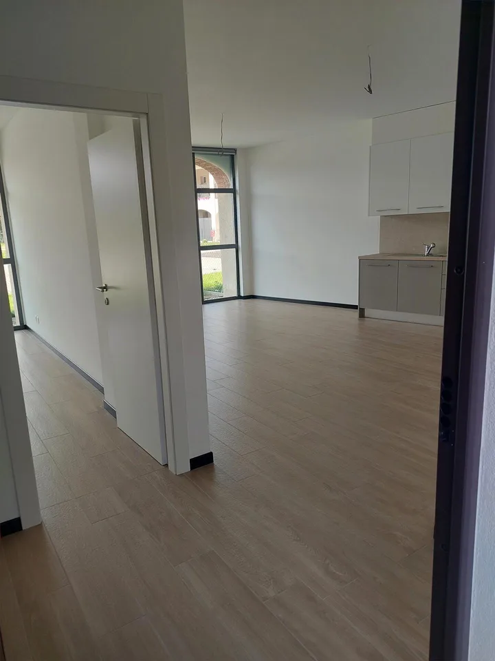 CERCASI SUBENTRANTE APPARTAMENTO ZONA TRANQUILLA – Foto 2 von 19