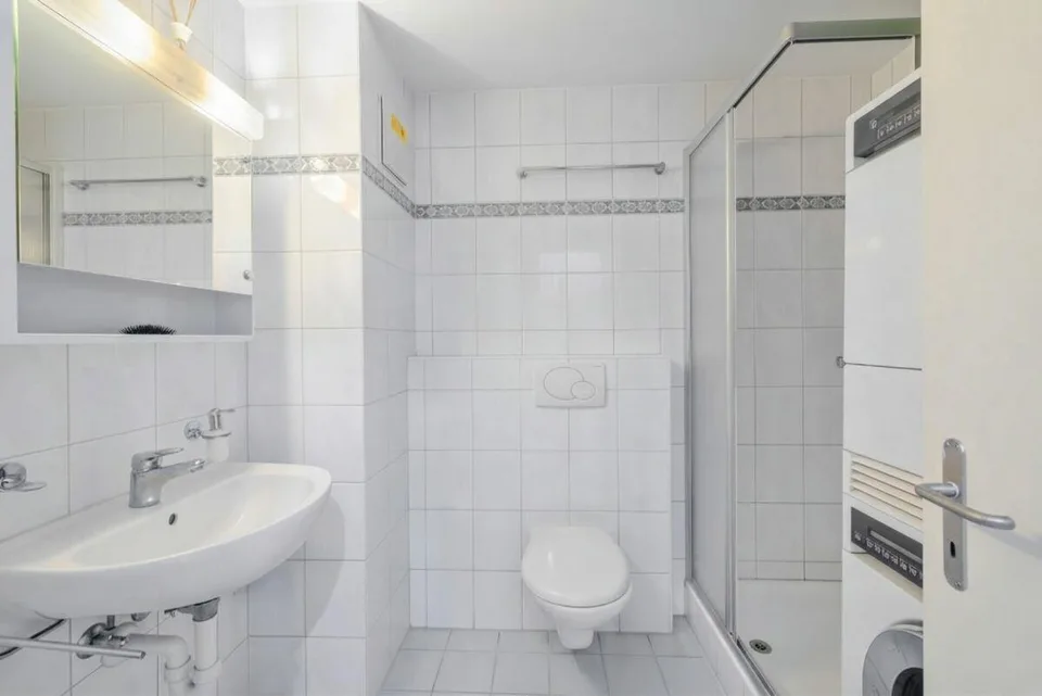 Maison de rang de 5,5 pièces avec espace de séjour, jardin et balcon supplémentaire – photo 10 sur 13