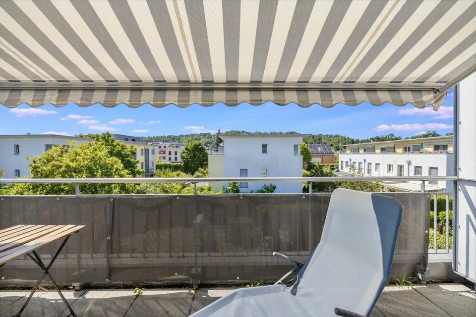 Maison de rang de 5,5 pièces avec espace de séjour, jardin et balcon supplémentaire – photo 6 sur 13