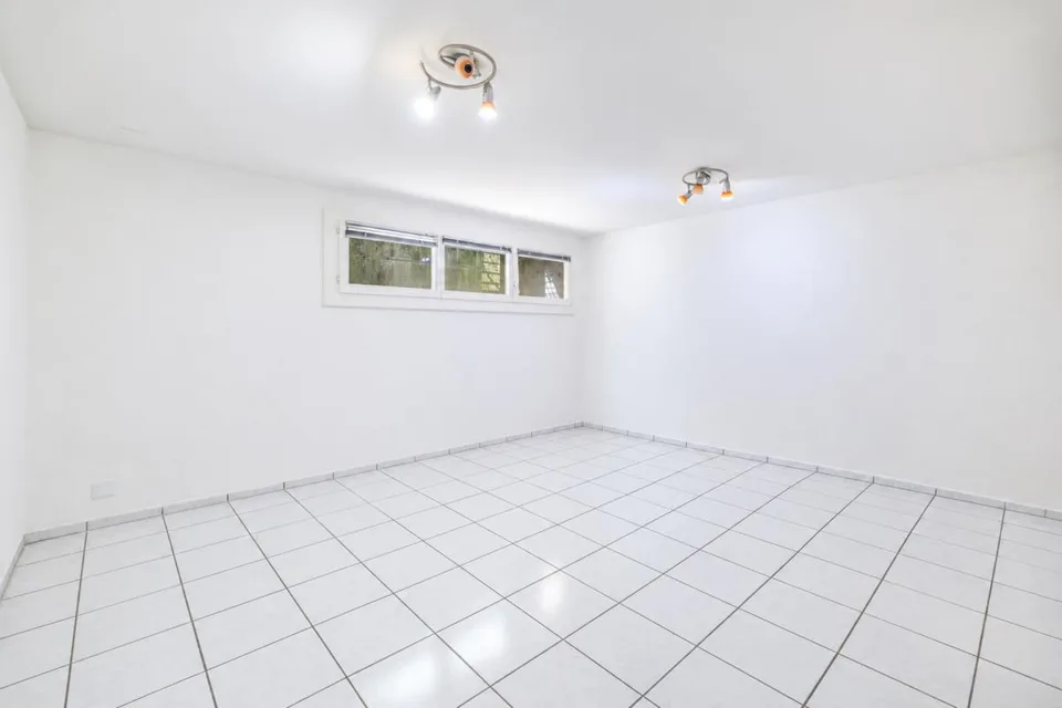 Maison de rang de 5,5 pièces avec espace de séjour, jardin et balcon supplémentaire – photo 9 sur 13