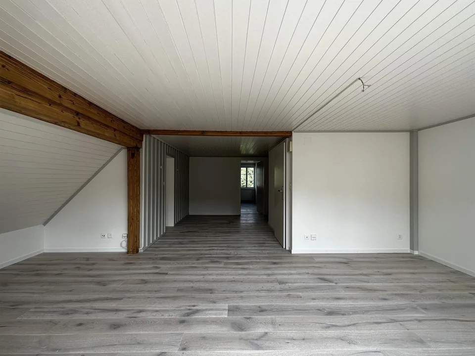 Gemütliche Dachwohnung in historischer Liegenschaft – photo 3 of 12