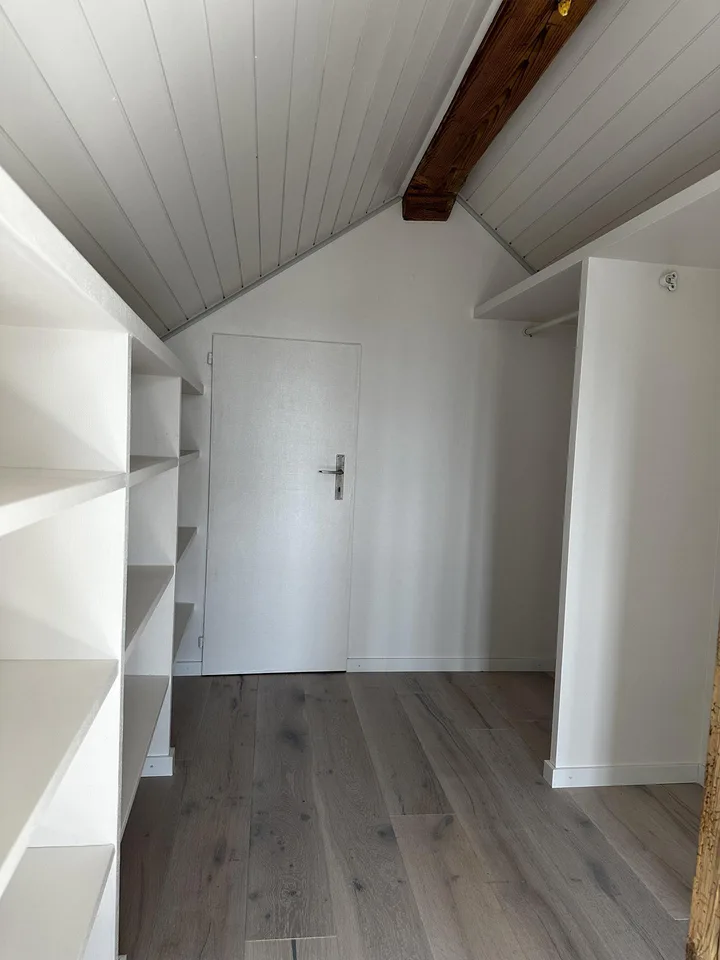 Gemütliche Dachwohnung in historischer Liegenschaft – photo 10 of 12
