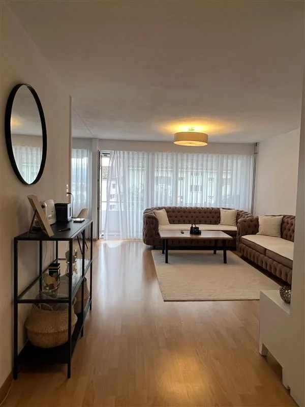 Lichtdurchflutete 4.5-Zimmer-Wohnung in Rebstein – Foto 2 von 6
