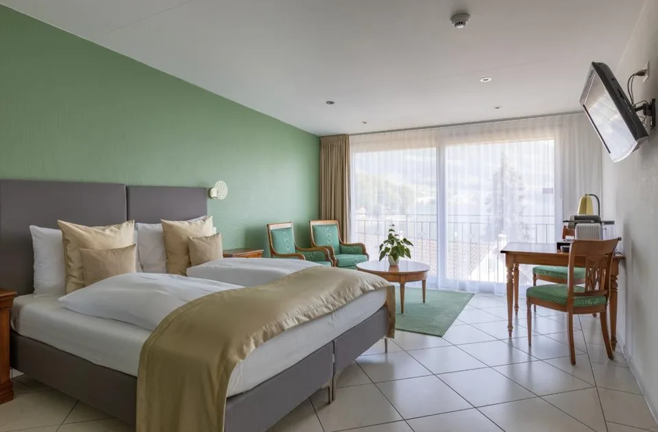 1 Zimmer im Schloss-Hotel**** / Wohnen auf Zeit – foto 4 di 7