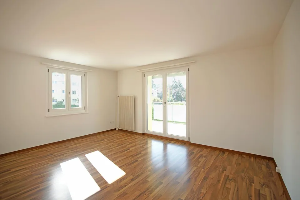 3 Zimmerwohnung mit grossem Balkon – Foto 3 von 9