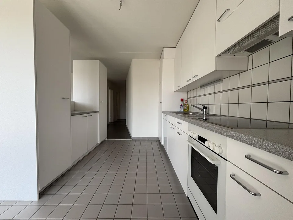 Helle 4.5 Zimmerwohnung in ruhigem Quartier – Foto 3 von 10