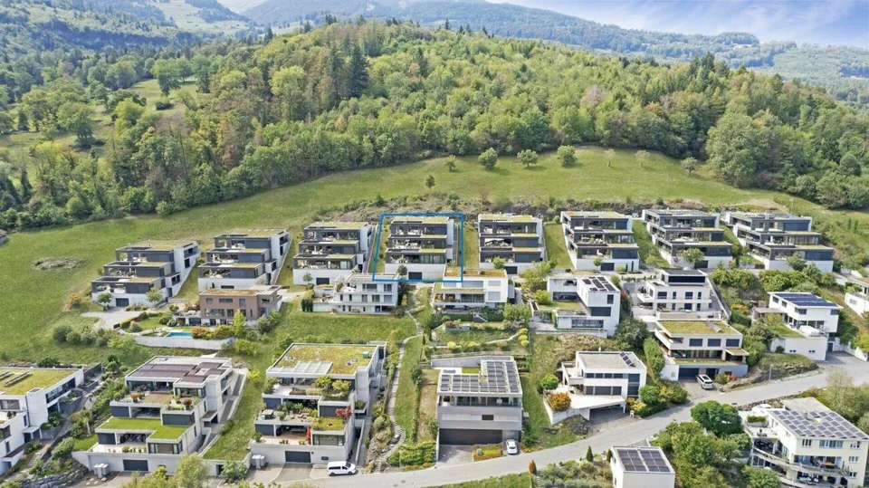 Appartamento con terrazza di 5,5 stanze in posizione privilegiata con vista mozzafiato – foto 2 di 13