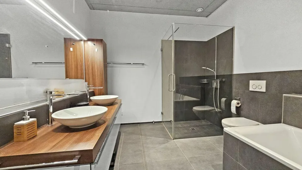 Appartamento con terrazza di 5,5 stanze in posizione privilegiata con vista mozzafiato – foto 12 di 13