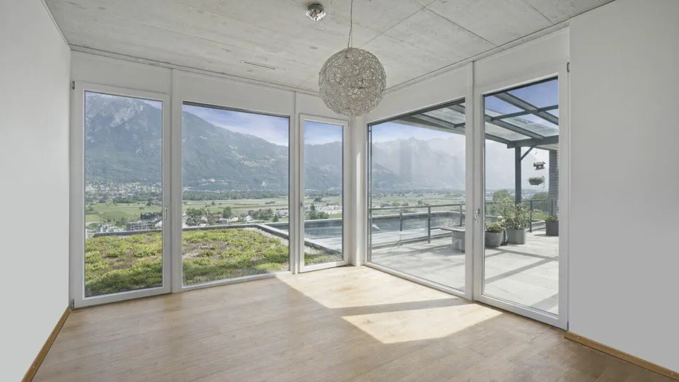Appartamento con terrazza di 5,5 stanze in posizione privilegiata con vista mozzafiato – foto 9 di 13