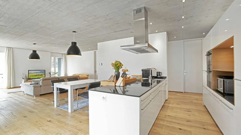 Appartamento con terrazza di 5,5 stanze in posizione privilegiata con vista mozzafiato – foto 7 di 13