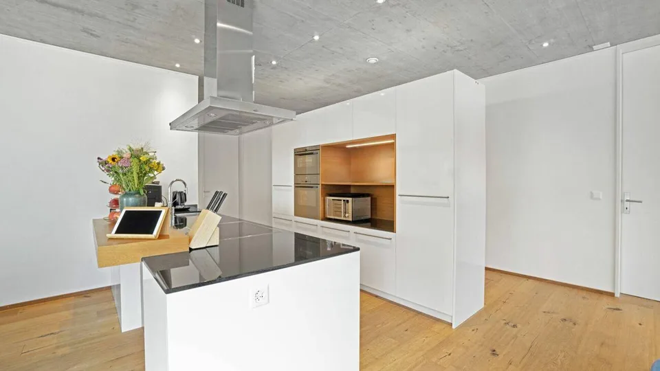 Appartamento con terrazza di 5,5 stanze in posizione privilegiata con vista mozzafiato – foto 8 di 13