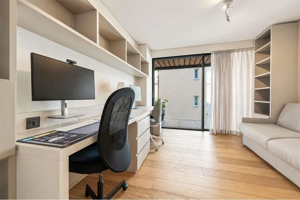 Elegante 4.5 locali con ampia terrazza nella rinomata Residenza Parco – foto 6 di 8