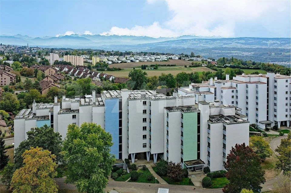 * * * RESERVIERT * * * – Foto 2 von 12