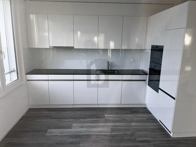 MODERN DIRECTLY ON THE IDYLLIC VILLAGE STREAM! – photo 2 of 6