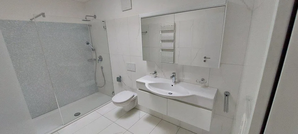 Moderne Wohnung (Baujahr 2017) im Herzen der Vallemaggia mit hochwertigen Ausstattungen und Bergblick – Foto 6 von 15