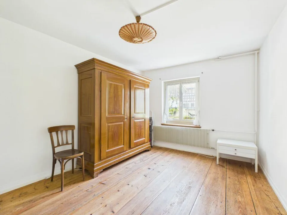 Historisches Wohnhaus mit Scheune und Entwicklungspotenzial – photo 5 sur 9