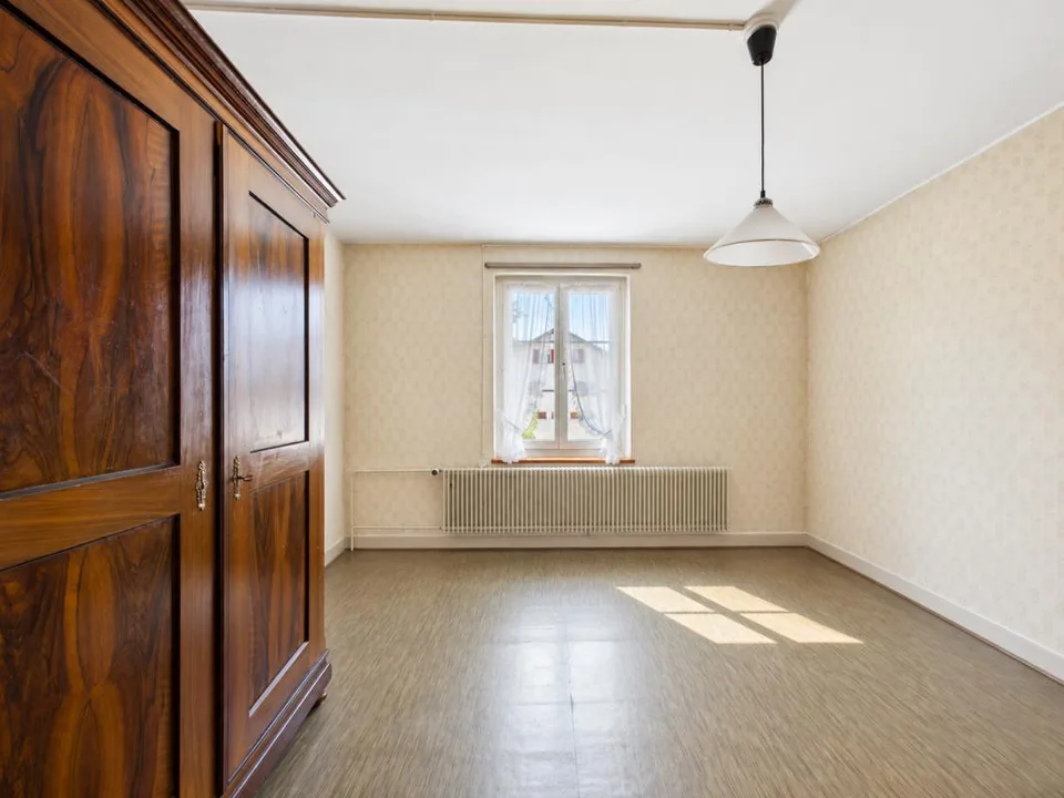Historisches Wohnhaus mit Scheune und Entwicklungspotenzial – photo 8 sur 9