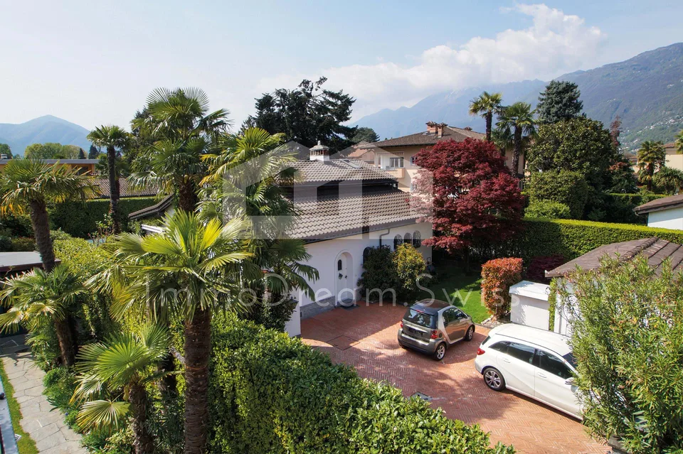 Ascona: 6.5 Zi. Villa mit Pool, Gartenanlage und 2.Wohnsitz – Foto 2 von 13