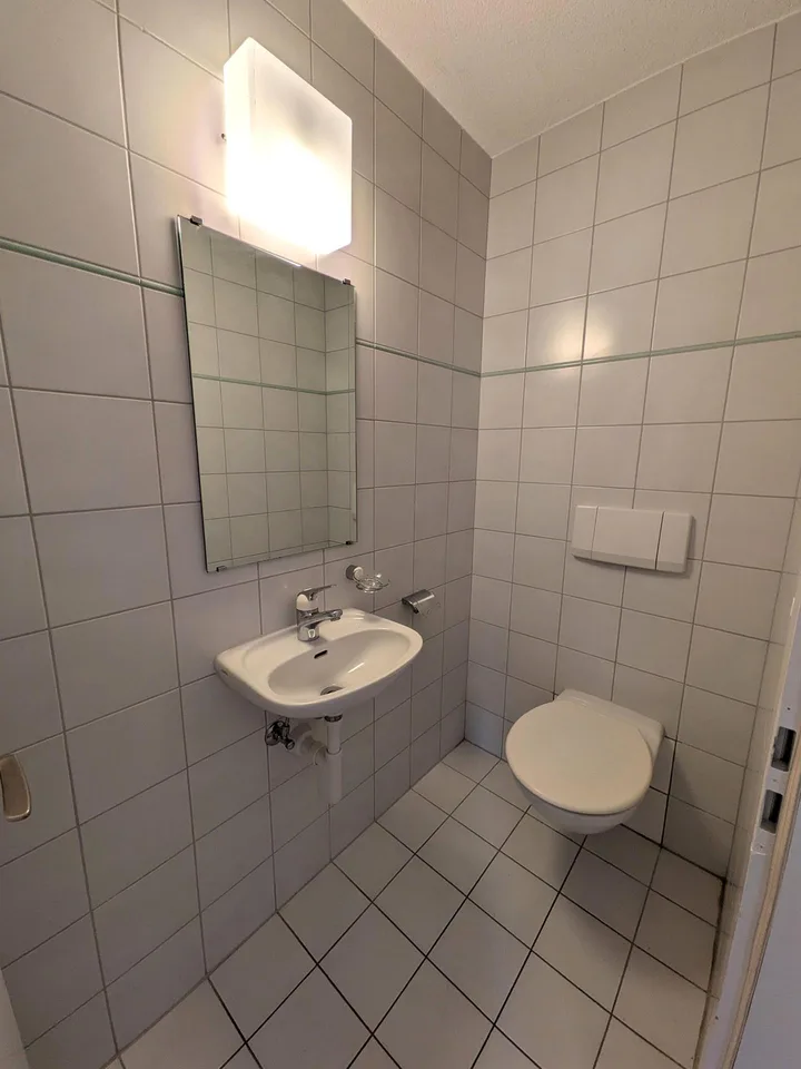 Wunderbare 4.5 Familienwohnung mit Cheminée & Seenähe – Foto 9 von 13