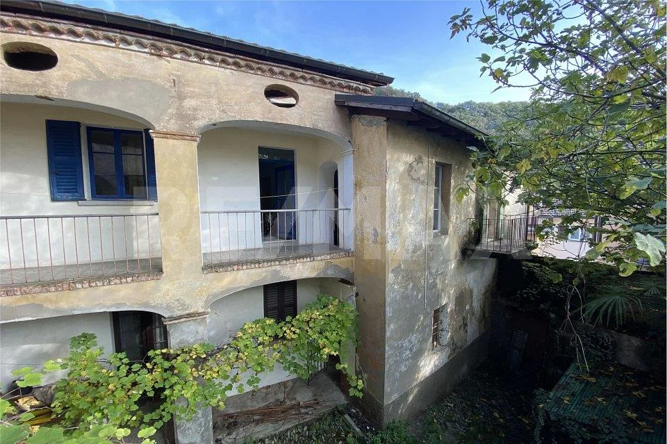 14 Zimmer Einfamilienhaus in Carabbia – Foto 10 von 13