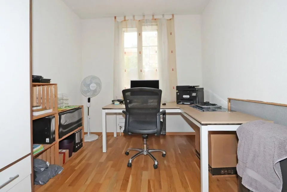 Casa plurifamiliare con 8 unità abitative e diversi garage a Netstal GL – foto 17 di 18