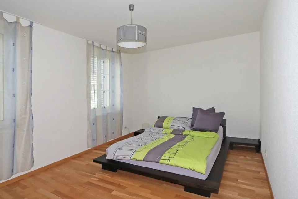 Casa plurifamiliare con 8 unità abitative e diversi garage a Netstal GL – foto 16 di 18