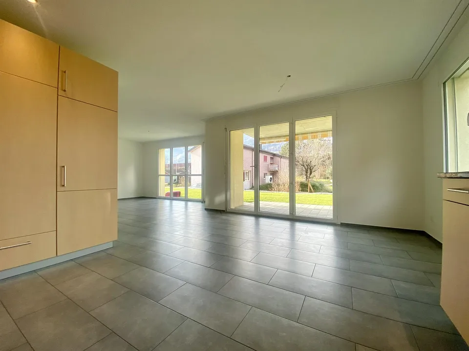 Attraktive, lichtdurchflutete 4.5-Zimmerwohnung mit grosser Küche – Foto 4 von 10