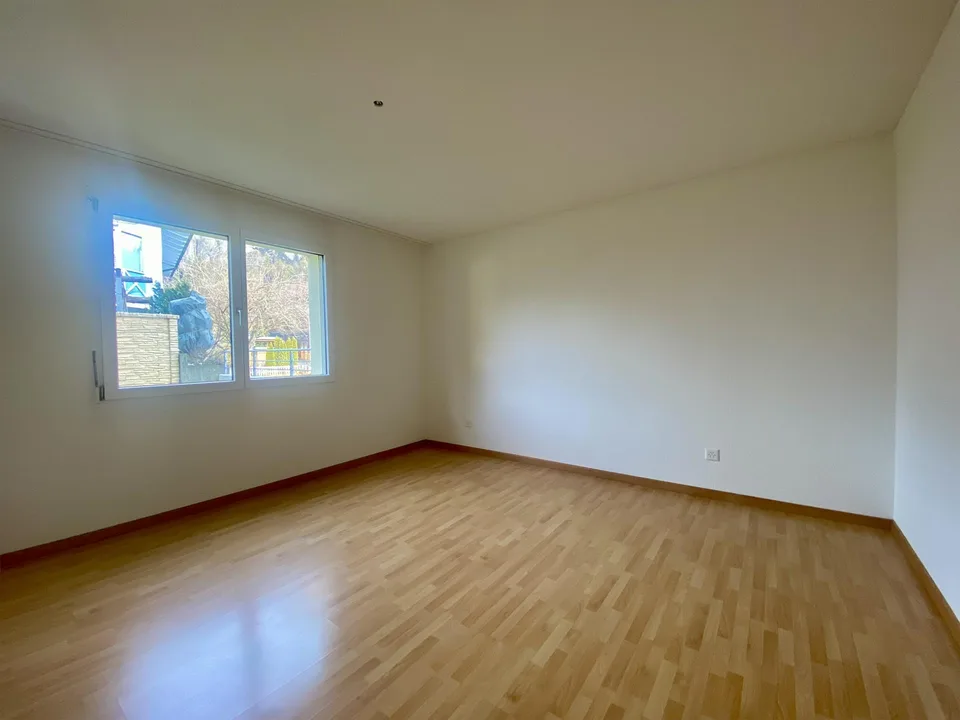 Attraktive, lichtdurchflutete 4.5-Zimmerwohnung mit grosser Küche – Foto 8 von 10