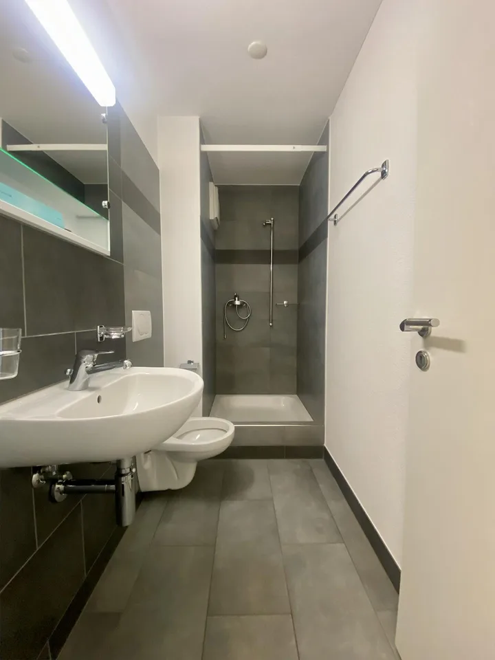 Attraktive, lichtdurchflutete 4.5-Zimmerwohnung mit grosser Küche – Foto 5 von 10