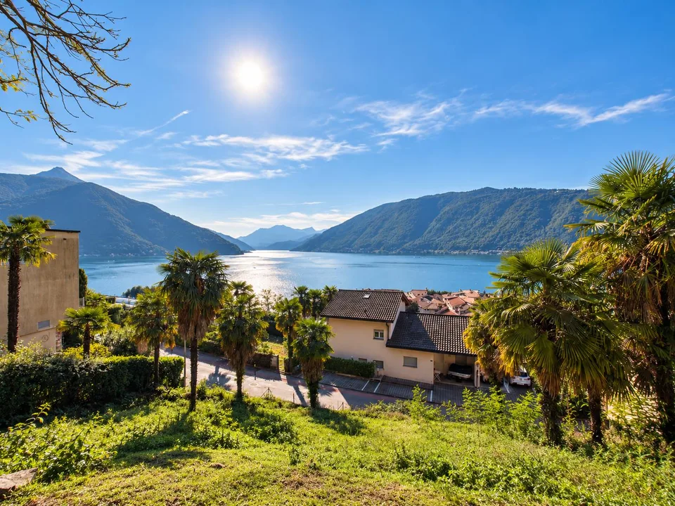 Bissone: terreno con vista lago e progetto per esclusiva residenza ... – photo 11 of 12