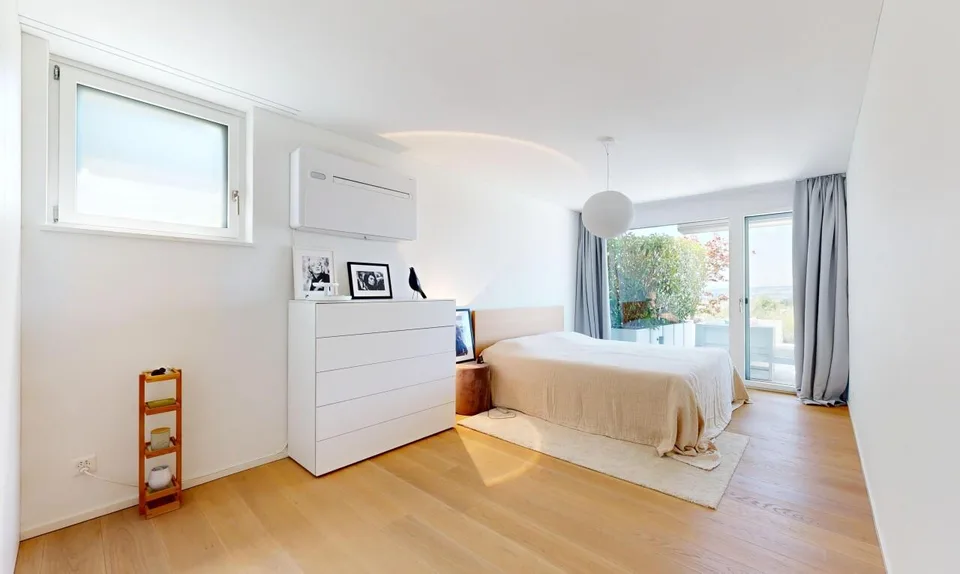 Exklusive Terrassenwohnung mit 104 m² Terrasse und Alpenblick – Foto 8 von 11