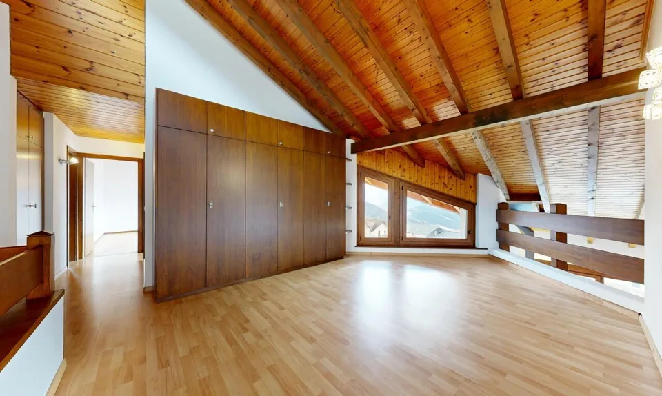 Maison 8.5 + appartement 2.5 indépendant avec vue dégagé – photo 9 sur 11