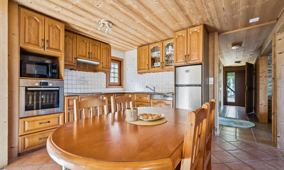 8.5 Zimmer Chalet in Collombey – Foto 5 von 11