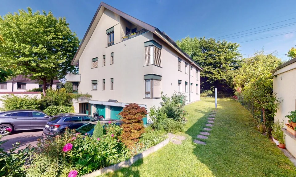 Grosszügige 4.5 Zimmer Dachwohnung mit sonnigem Balkon – Foto 12 von 13