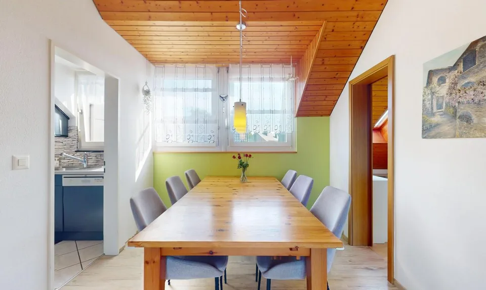 Grosszügige 4.5 Zimmer Dachwohnung mit sonnigem Balkon – Foto 8 von 13