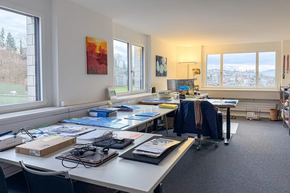 Repräsentative Bürofläche mit 348 m² in Ebikon – photo 3 of 14