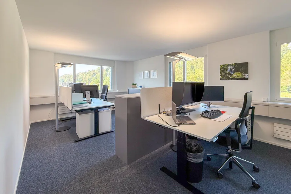 Repräsentative Bürofläche mit 348 m² in Ebikon – photo 4 of 14