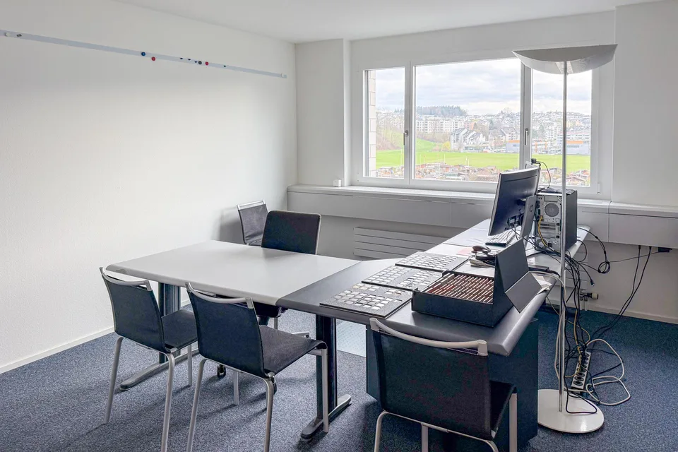 Repräsentative Bürofläche mit 348 m² in Ebikon – photo 7 of 14