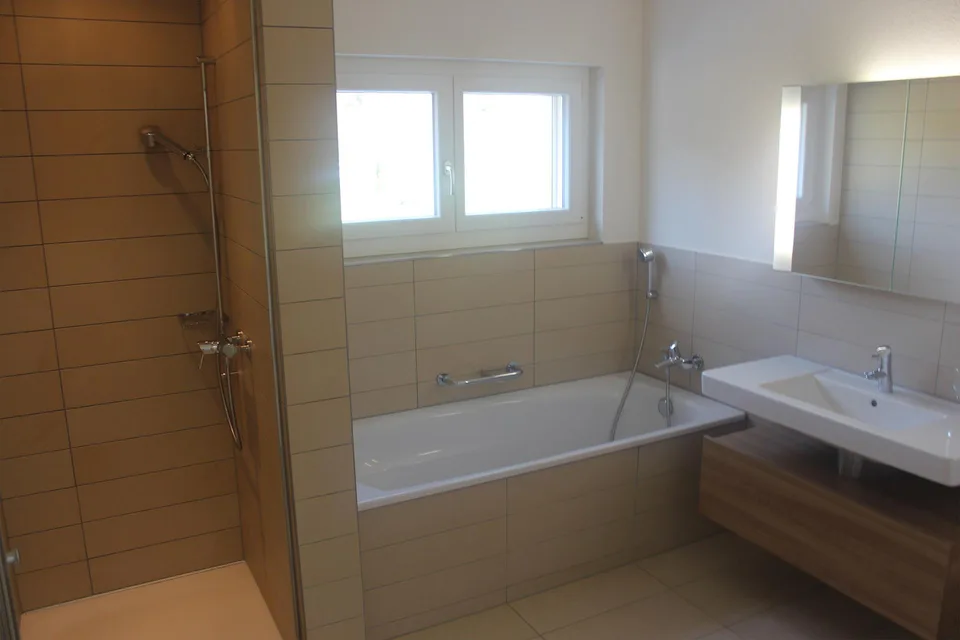 Schöne, moderne 3.5-Zimmer-Attika-Wohnung im Wohnpark Leuenfeld – foto 9 di 14