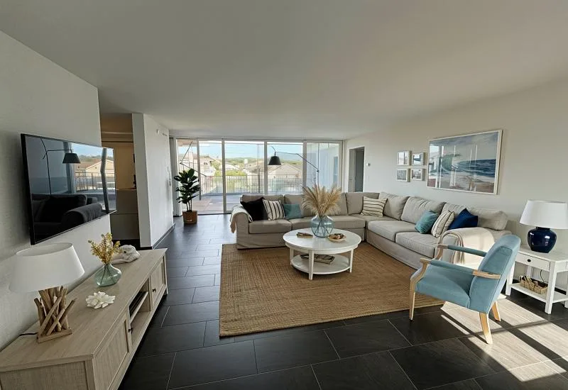 LUXUEUX & ÉLÉGANT - AVEC BALCON ENSOLEILLÉ ! – photo 2 sur 6