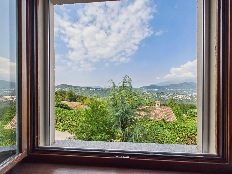 Bellissima casa con la vista mozzafiato – Foto 4 von 30