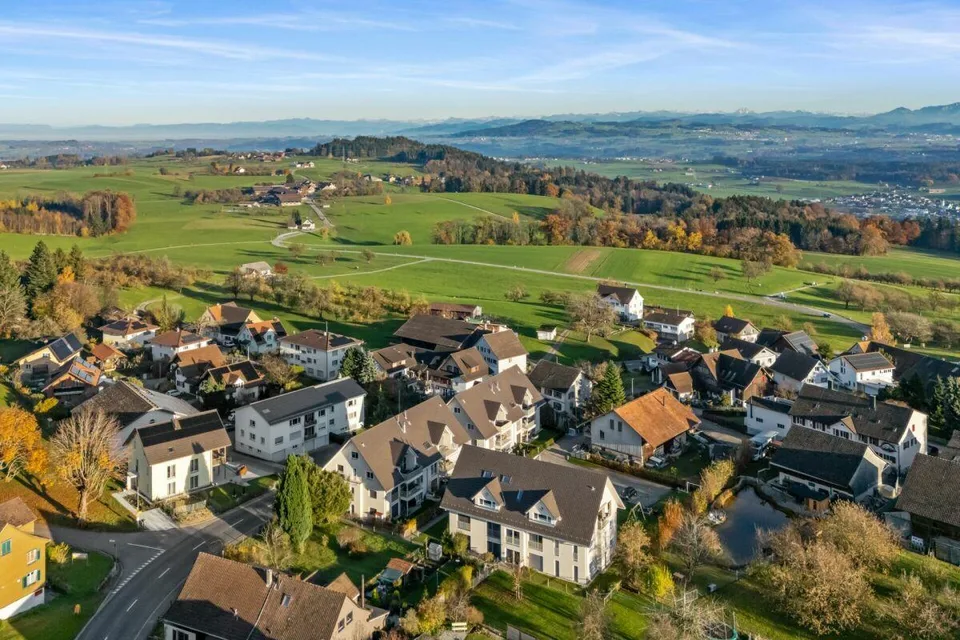 Wohnen mit Charme und Weitsicht - neuwertige Dachmaisonette – Foto 2 von 13